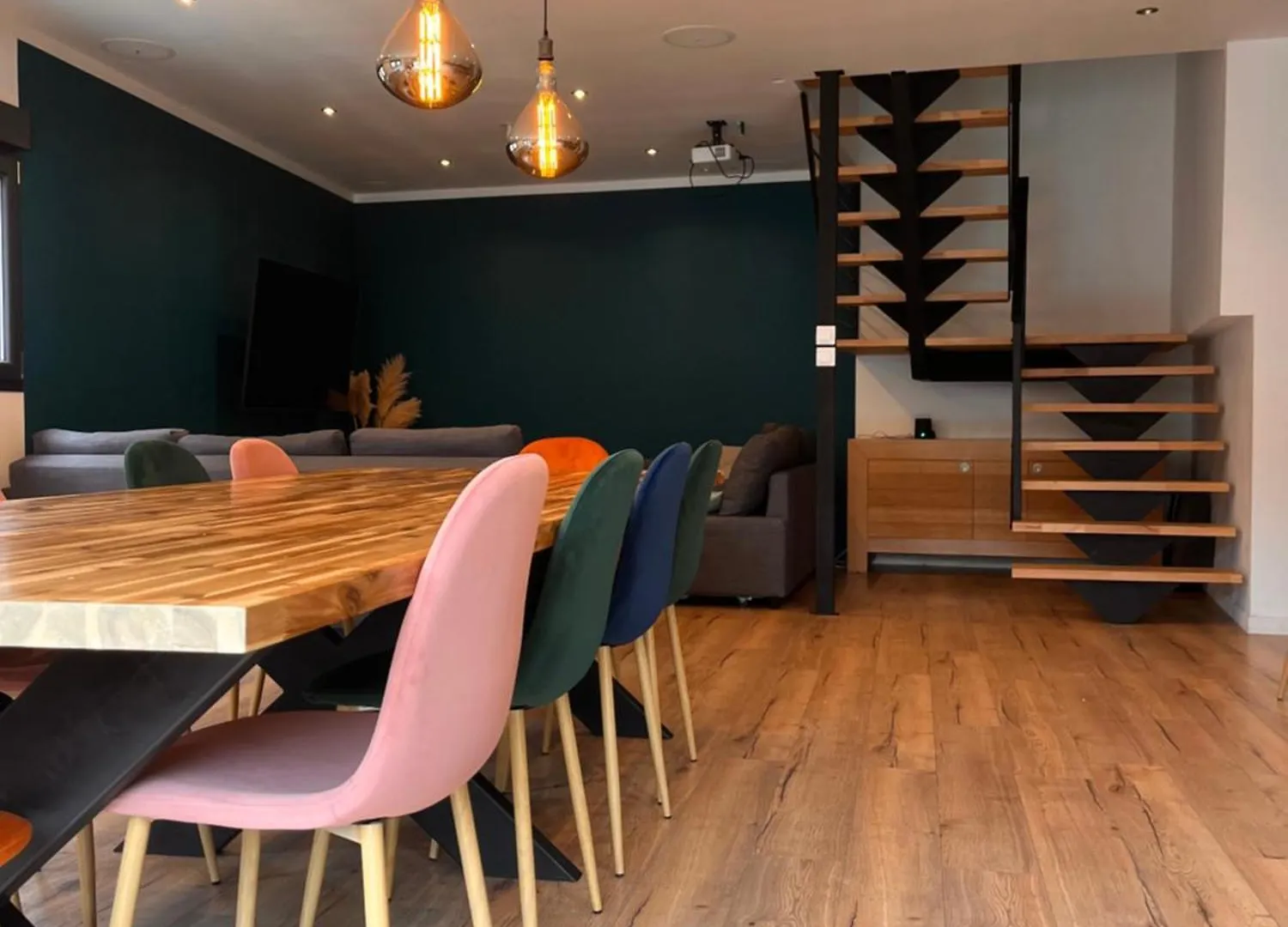 Logement Spacieux Avec Jacuzzi Le Bourgeat