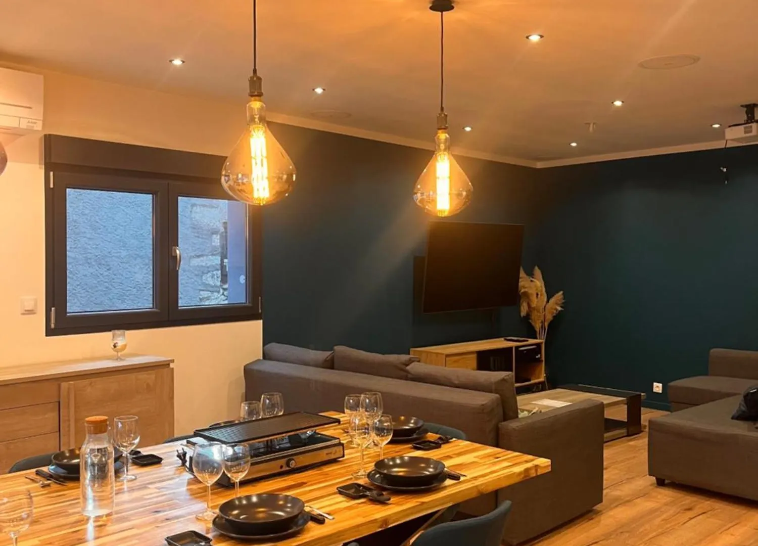 Logement Spacieux Avec Jacuzzi Le Bourgeat 0*,  France