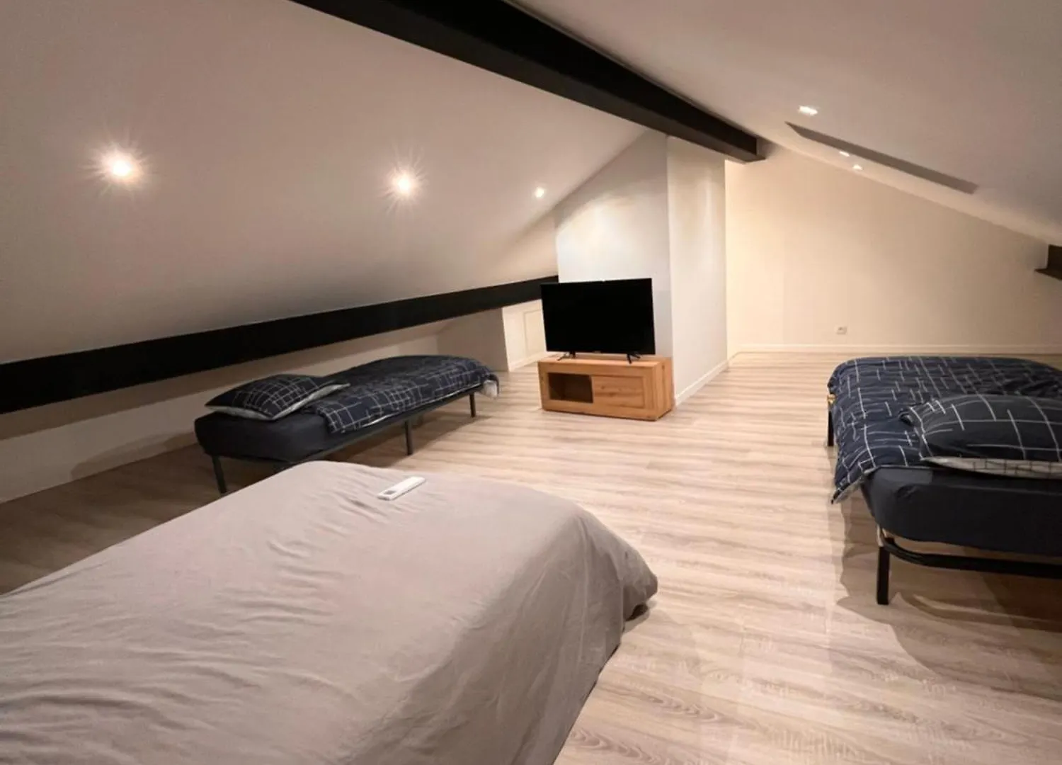 Apartment Logement Spacieux Avec Jacuzzi Le Bourgeat