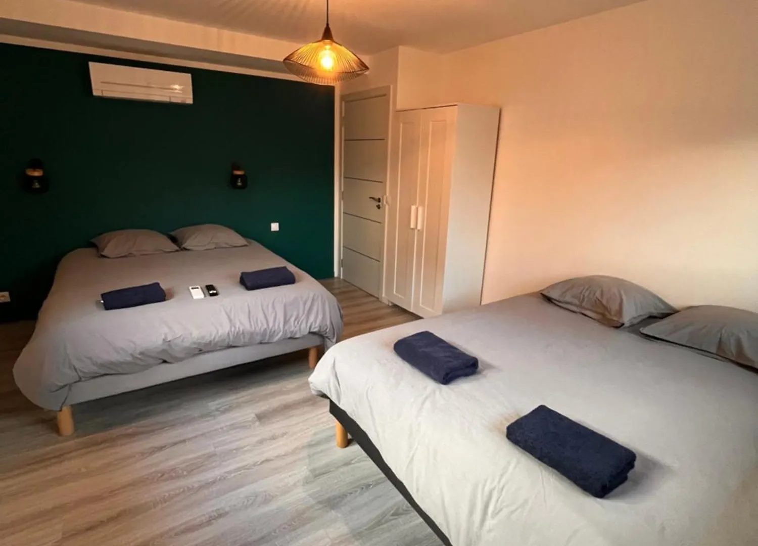 Logement Spacieux Avec Jacuzzi Le Bourgeat 0*,  France